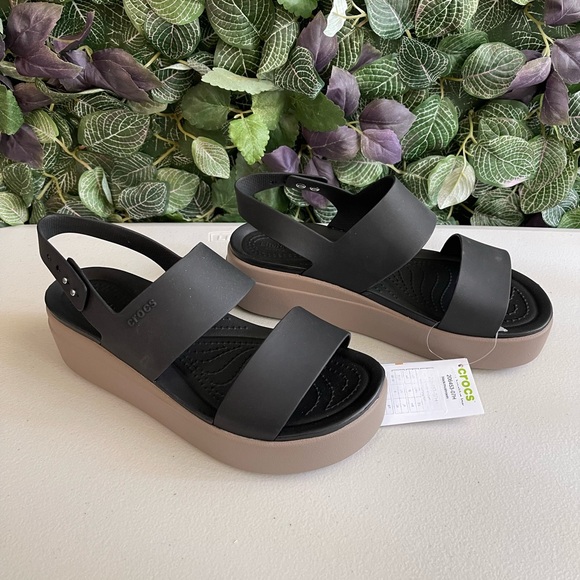 CROCS Shoes - Crocs Broolyn Low Wedge Women size 8